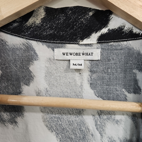 WeWoreWhat Cow Print Tie Front Cropped Bisou Top Size M - Picture 9 of 9